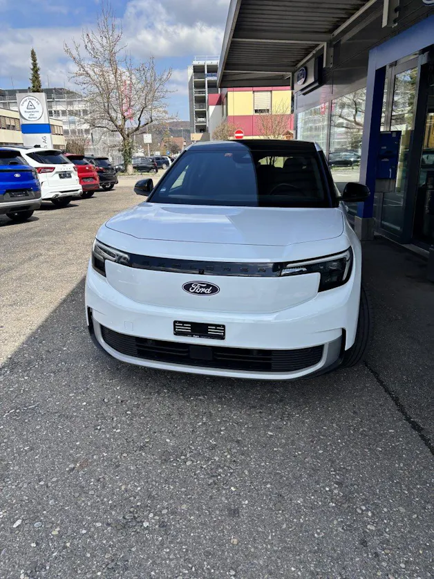 Ford Explorer Extended Range Premium