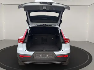 Volvo XC40 2.0 B4 MH Plus Dark