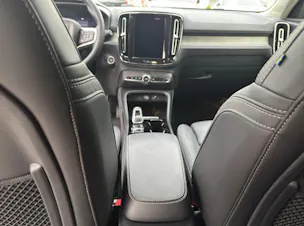 Volvo XC40 2.0 B4 MH Plus Dark
