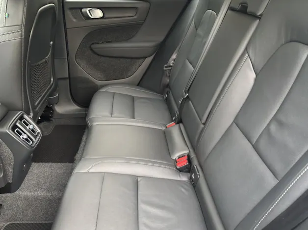 Volvo XC40 2.0 B4 MH Plus Dark