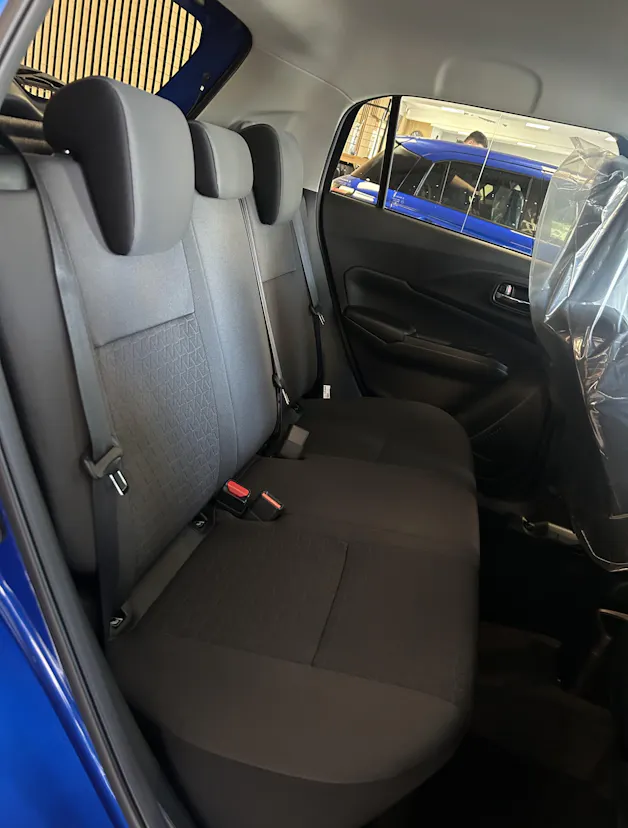 Suzuki Swift 1.2 Sakura Hybrid