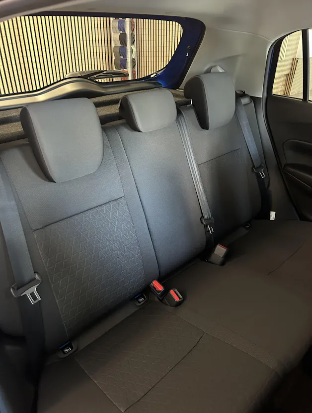 Suzuki Swift 1.2 Sakura Hybrid