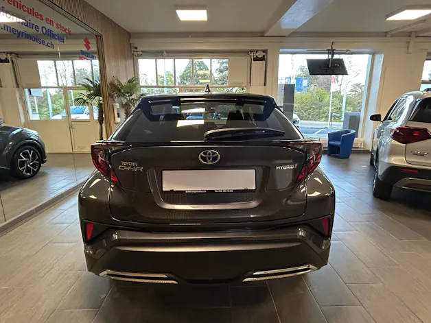 Toyota C-HR 2.0 VVTi HSD Trend