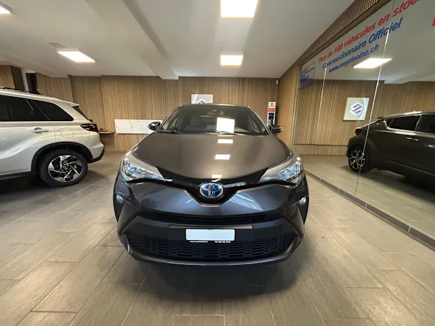 Toyota C-HR 2.0 VVTi HSD Trend