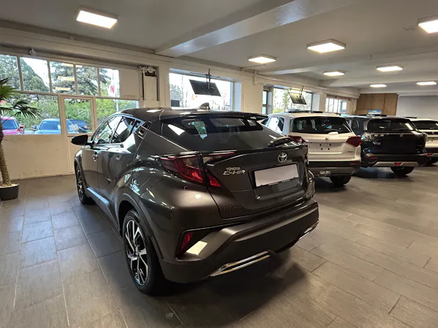 Toyota C-HR 2.0 VVTi HSD Trend