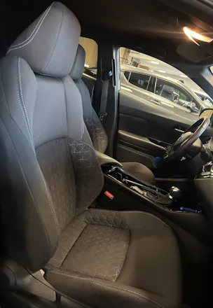 Toyota C-HR 2.0 VVTi HSD Trend