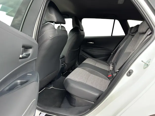 Toyota Corolla Touring Sports 2.0 HSD Swiss Edition