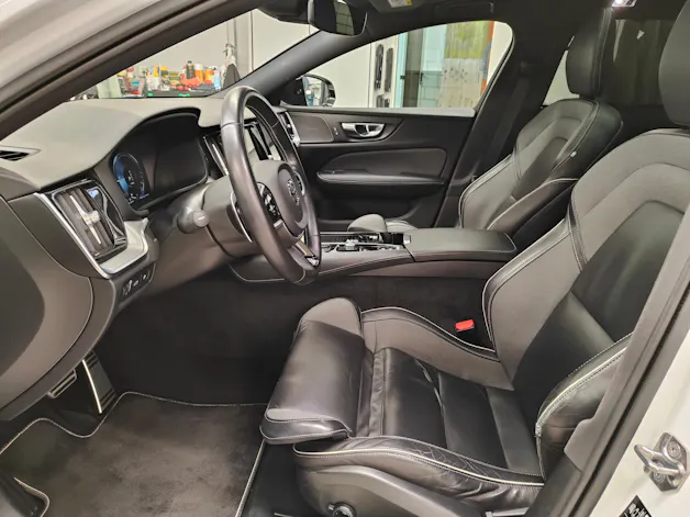 Volvo V60 2.0 T6 TE R-Design eAWD