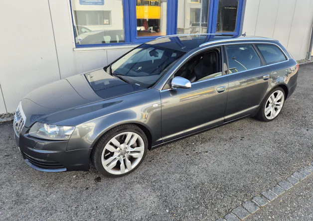 Audi S6 Avant 5.2 V10 quattro tiptronic