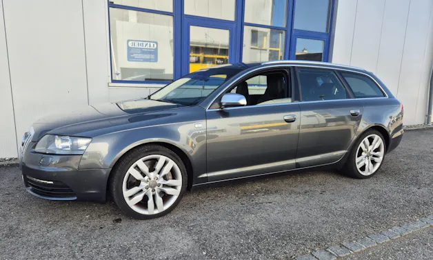 Audi S6 Avant 5.2 V10 quattro tiptronic