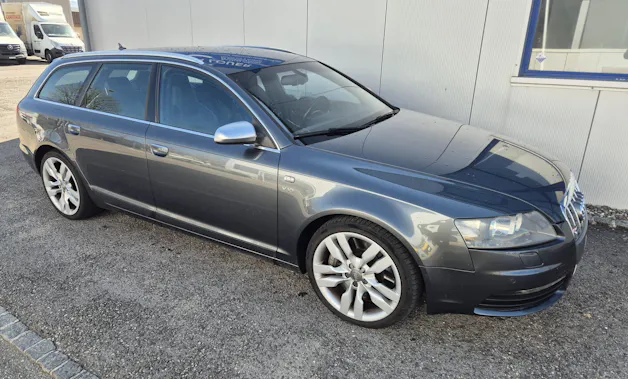 Audi S6 Avant 5.2 V10 quattro tiptronic