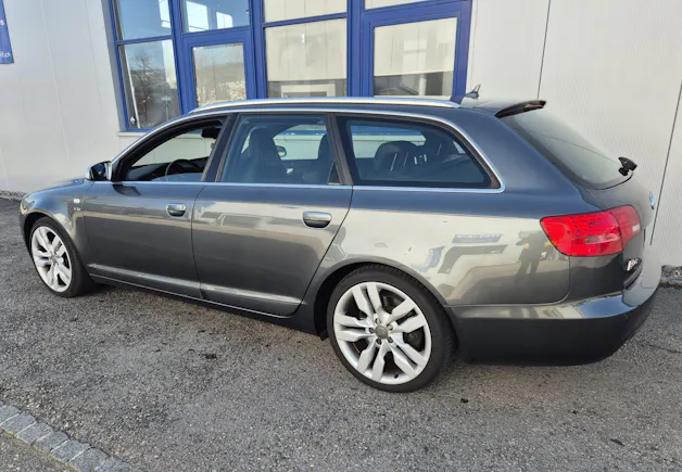 Audi S6 Avant 5.2 V10 quattro tiptronic