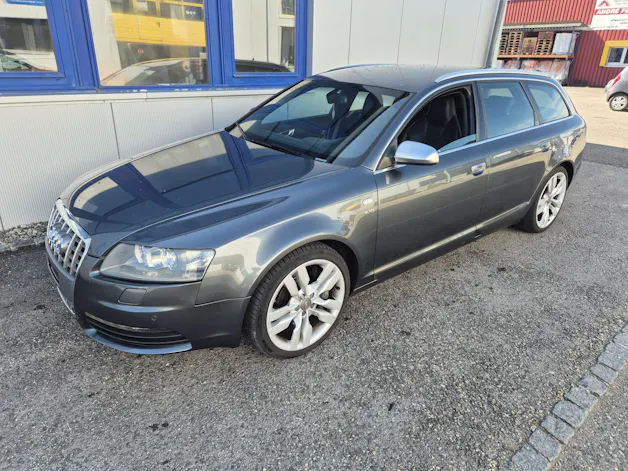 Audi S6 Avant 5.2 V10 quattro tiptronic