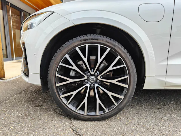 Volvo XC60 2.0 T6 TE R-Design eAWD