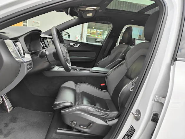 Volvo XC60 2.0 T6 TE R-Design eAWD
