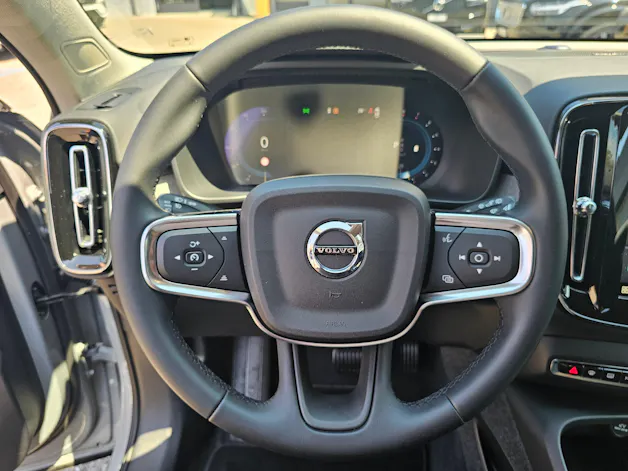 Volvo XC40 2.0 B4 MH Plus Dark