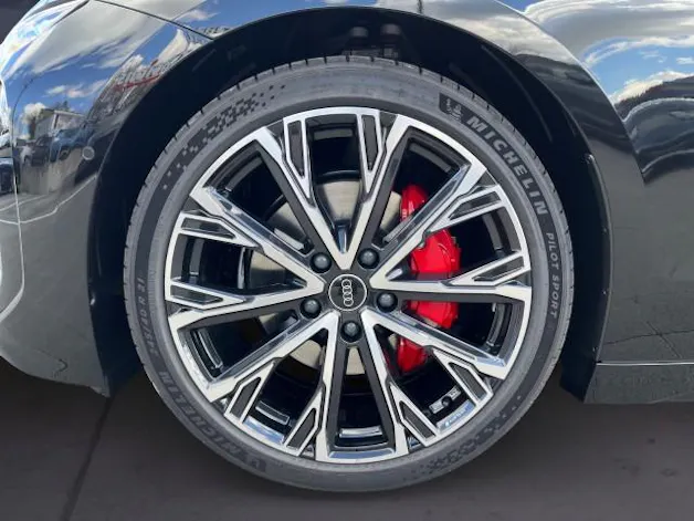 Audi A6 Avant e-tron quattro