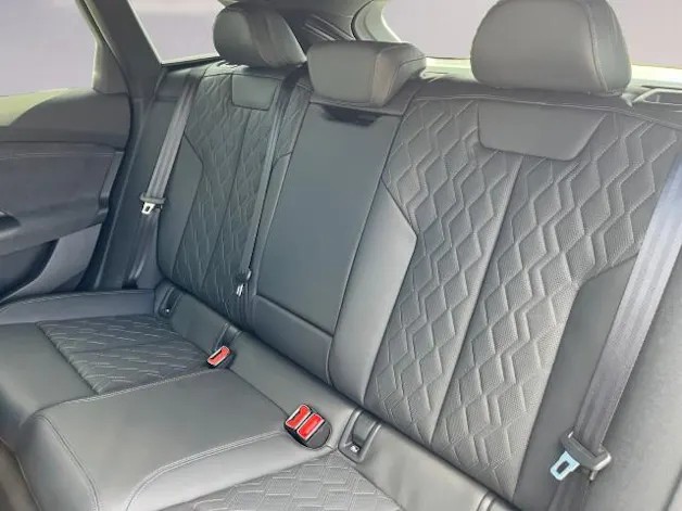 Audi A6 Avant e-tron quattro