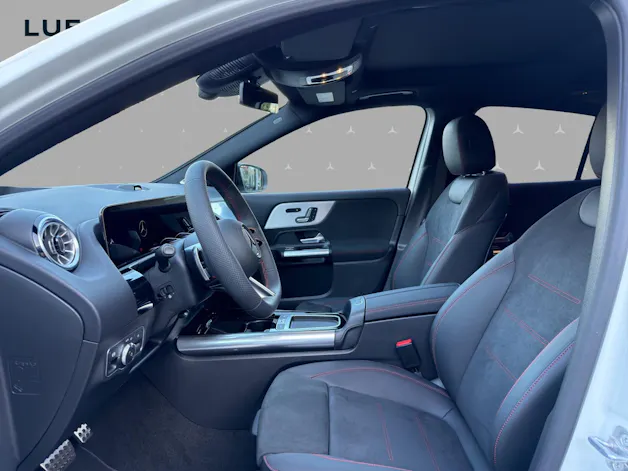 Mercedes-Benz GLA 250 4Matic 8G-DCT Swiss Star