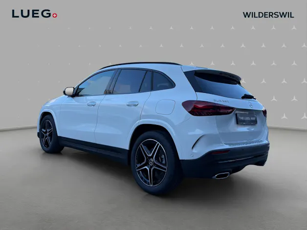 Mercedes-Benz GLA 250 4Matic 8G-DCT Swiss Star