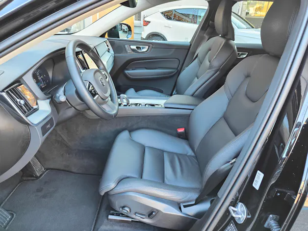 Volvo XC60 2.0 B5 MH Plus Dark AWD