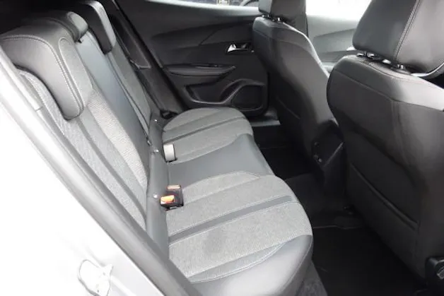 Peugeot 2008 1.2 PureTech Ac.Pack