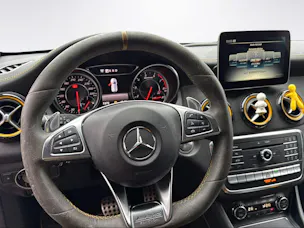 Mercedes-Benz CLA Shooting Brake 45 AMG Yellow Night Edition 4Matic Speed.