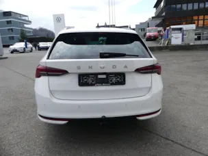 Škoda Octavia Combi 1.5 TSI mHEV DSG Dynamic