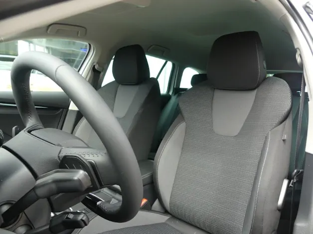 Škoda Octavia Combi 1.5 TSI mHEV DSG Dynamic