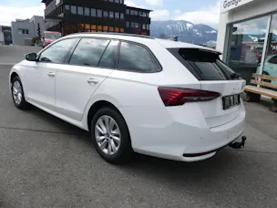Škoda Octavia Combi 1.5 TSI mHEV DSG Dynamic