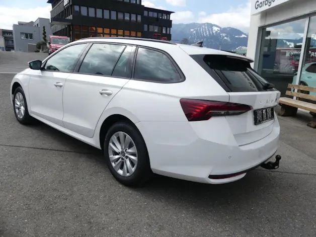 Škoda Octavia Combi 1.5 TSI mHEV DSG Dynamic