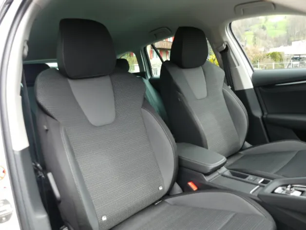 Škoda Octavia Combi 1.5 TSI mHEV DSG Dynamic