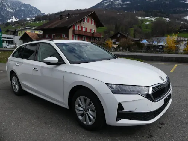 Škoda Octavia Combi 1.5 TSI mHEV DSG Dynamic