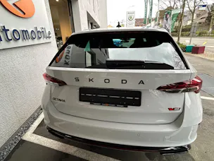 Škoda Octavia Combi 2.0 TSI DSG RS