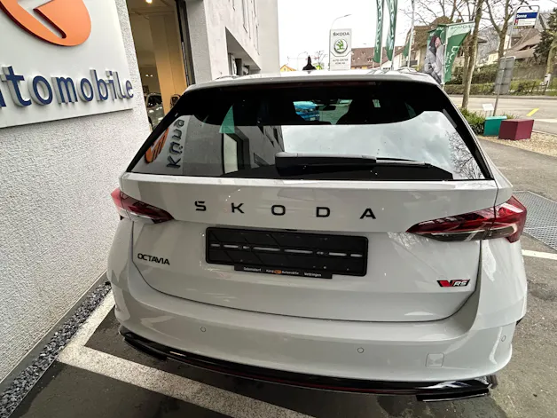 Škoda Octavia Combi 2.0 TSI DSG RS