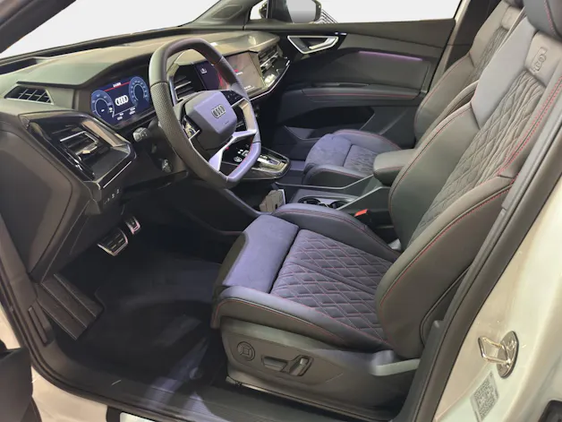Audi Q4 e-tron 45 Edition Swiss Ski quattro
