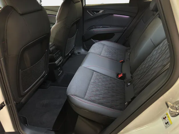 Audi Q4 e-tron 45 Edition Swiss Ski quattro