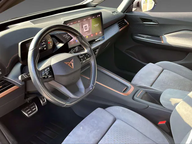 Cupra Born El primero tres