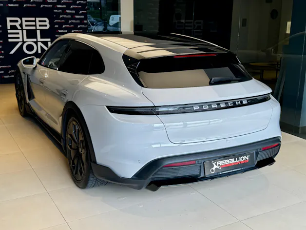 Porsche Taycan 4S Cross Turismo