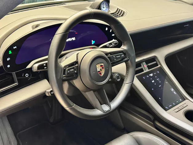 Porsche Taycan 4S Cross Turismo