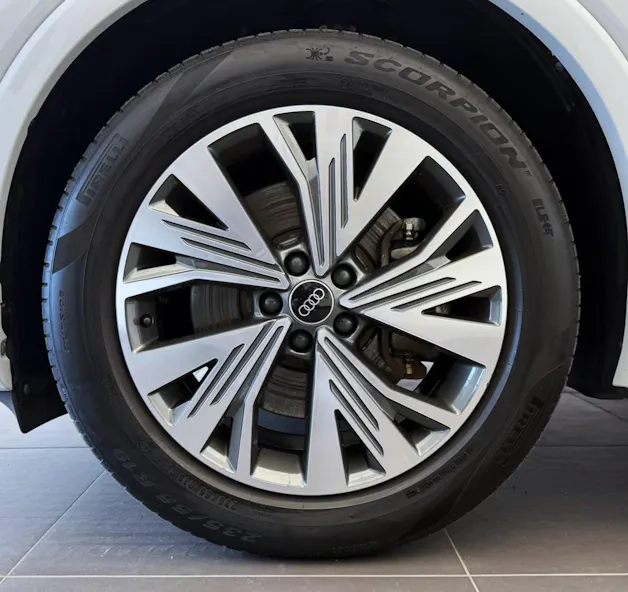 Audi Q4 e-tron 45 quattro