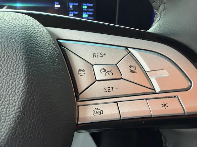 FORTHING 9 1.5T PHEV 7 Sitze Full Option Plugin