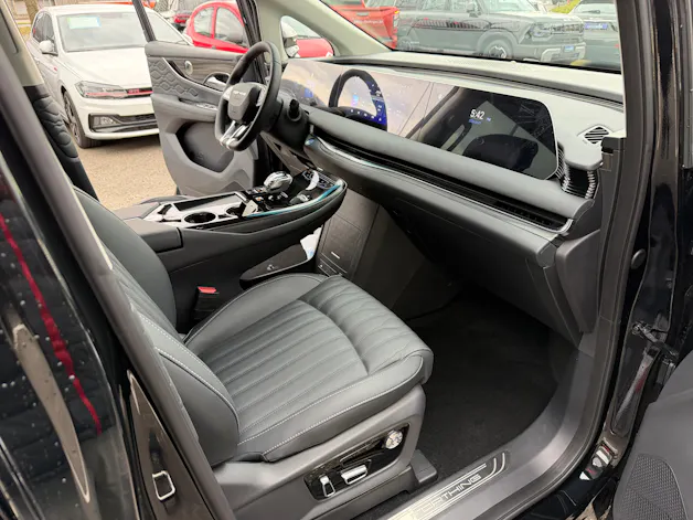 FORTHING 9 1.5T PHEV 7 Sitze Full Option Plugin