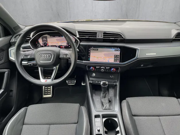 Audi Q3 35 TFSI S line S-tronic