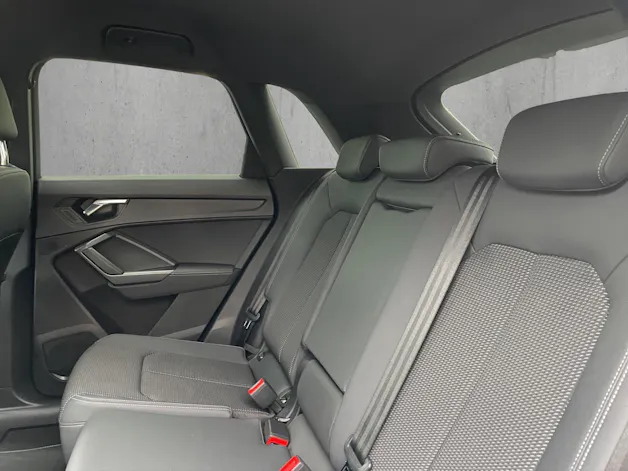 Audi Q3 35 TFSI S line S-tronic