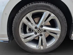 VW Golf 1.5 eTSI mHEV ACT R-Line DSG