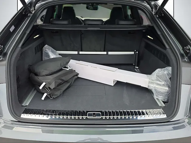 Audi Q8 SUV TFSI e quattro 290 kW Attraction tiptronic