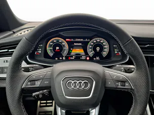 Audi Q8 SUV TFSI e quattro 290 kW Attraction tiptronic