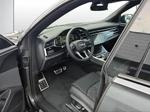 Audi Q8 SUV TFSI e quattro 290 kW Attraction tiptronic