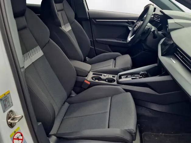 Audi A3 Sportback TFSI 110 kW Attraction S tronic